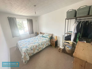 Bedroom- click for photo gallery